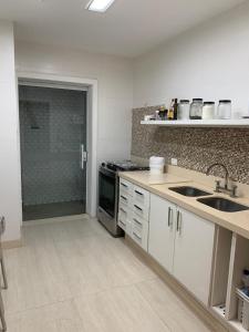 Linda Casa em condomínio