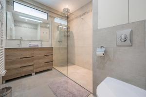 Appartements Magnifique T3 wifi, garage et climatisation a 5 min de la plage : photos des chambres