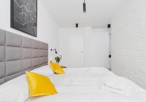 Golden Honey Apartments