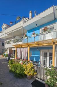 Goga Luxury two Levels Apartment