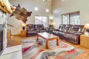 Close to Golf and Hiking Show Low Family Cabin