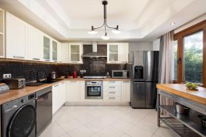 Dora 3 bedroom apartment