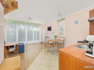 Comfortable holiday homes close to the beach