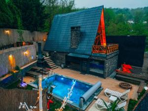 Sakarya Sapanca Memnuniye de 3 Oda1 salon Özel Havuzlu-Jakuzili-Şömineli-Korunaklı 8 Kişilik Bungalov