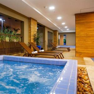 Hospedagem ao lado Thermas dos Laranjais no Enjoy Olímpia Park Resort para famílias