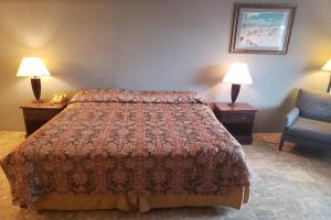 King Room room in OYO Hotel Whitely City Hwy 27 KY