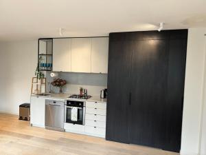 City Fringe Oasis - Pool, Gym & Car Park