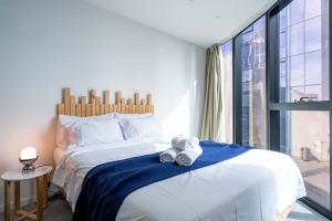 lvl35 Uno Melbourne CBD with City View