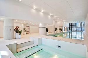 lvl35 Uno Melbourne CBD with City View