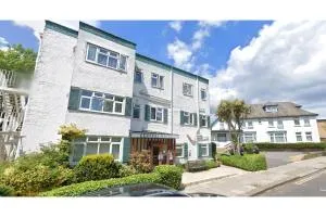 Central Hotel Golders Green - New Barnet