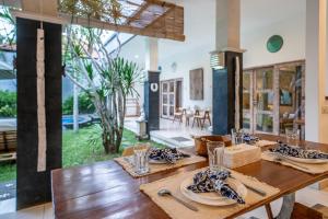 Villa Kangaroo Seminyak next to double six beach