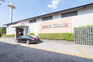 OYO 75382 Chonburi Hotel - 3hvězdičkové hotely ve městě Chonburi