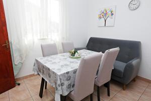 Apartments with parking space Stupin Celine, Rogoznica - 23812