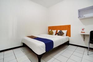 Phòng Giường Đôi Hạng Bình Dân (Budget Double Room)