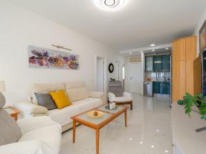 Apartment on Mogan Beach with Sea Views