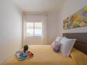 Apartment on Mogan Beach with Sea Views