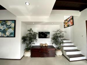 Pool Villa between Seminyak & Canggu Sleeps 8