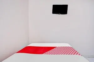 OYO 90234 Dhoho Family Guest House - Wates