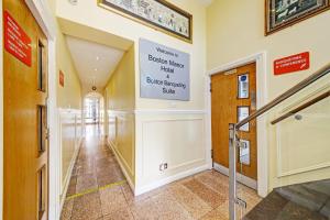 OYO Bostons Manor Hotel, Hanwell London