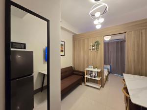 1BR Condotel with Balcony at FAME Residences #FM10