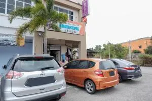 OYO 90180 Gemilang Hotel Kerteh - Kertih