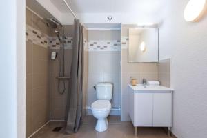 Hotels Comfort Aparthotel Mandelieu la Napoule Village : photos des chambres