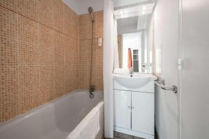Hotels Comfort Aparthotel Mandelieu la Napoule Village : photos des chambres