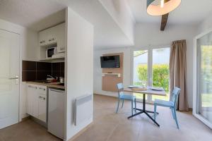 Hotels Comfort Aparthotel Mandelieu la Napoule Village : photos des chambres