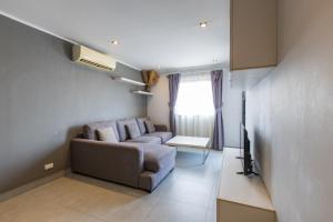 Modern Condo - 1BR T1 -501