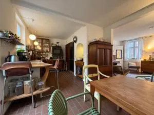Cozy City Center Chambers with Kitchen and Garden - Hellerup