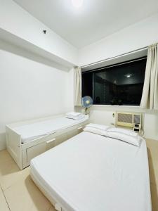 Ace Suites by the WaterSpa - Budget Family Room