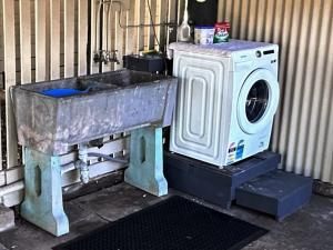 A Yearenda - Water Views -3BR - Steps to the Beach