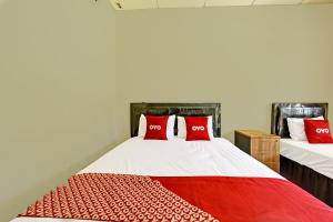 OYO 90443 Hotel New Kartika In