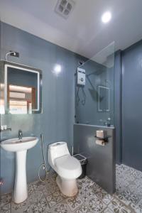 Casa De Loren Family Room