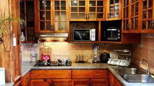 Room in Guest room - Guest Room 2B Transient Baguio Wifi Parking