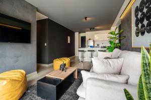 Grau 1430 Suites by Geko