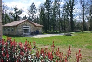 B&B / Chambres d'hotes Chateau de Puycharnaud : photos des chambres