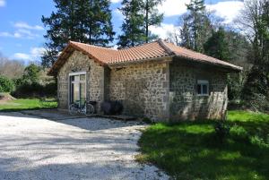 B&B / Chambres d'hotes Chateau de Puycharnaud : photos des chambres
