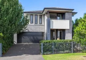 Luxe Retreat Shell Cove - Walk to Marina - Dunmore