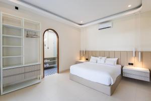 Luxe 3BR - 1 Min from Beach - Central Canggu