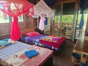 Banlung Hill Top House &Trekking