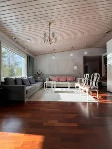 Nordic Villa with private sledding hill and fire pit - Napapiiri