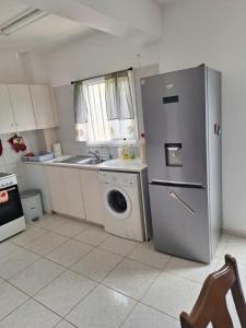 Big house near sea, shared swimming pool