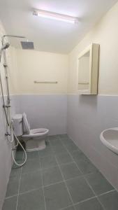 Apartment Room with Full Kitchen