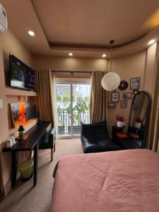 LexysHouse - Warm Space in Ho Thi Ky flower market