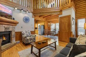 Dollywood Lane Hideaway