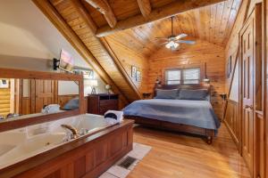 Dollywood Lane Hideaway