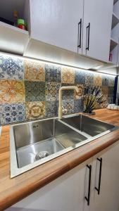 Art inspired Modern Flat near VAKE PARK with WIFI