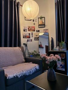 LexysHouse - Warm Space in Ho Thi Ky flower market