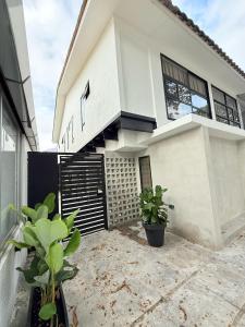 TwinTree Kelawai